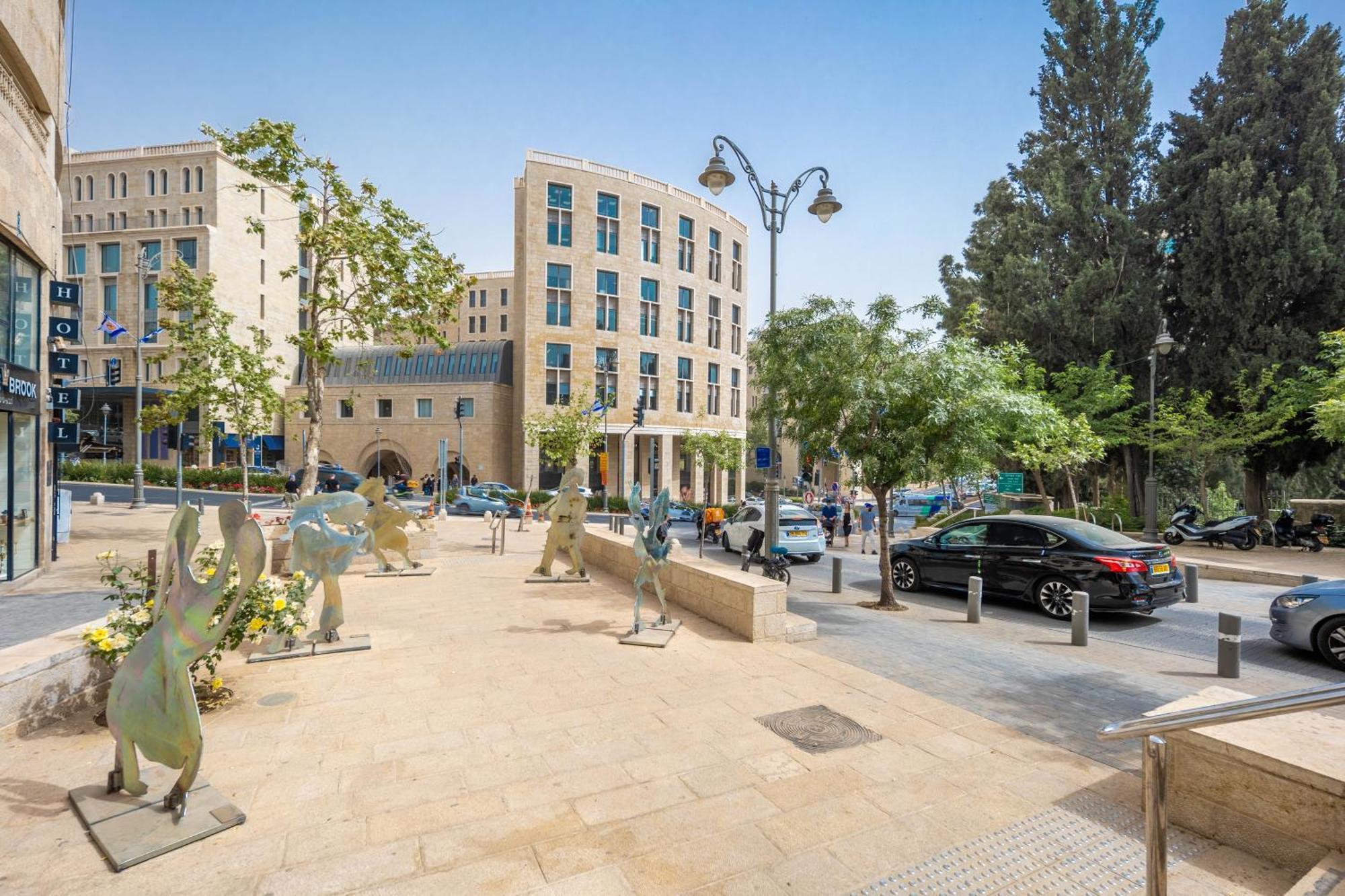 Mamilla View- Suites & Apt Hotel Jeruzalem Buitenkant foto